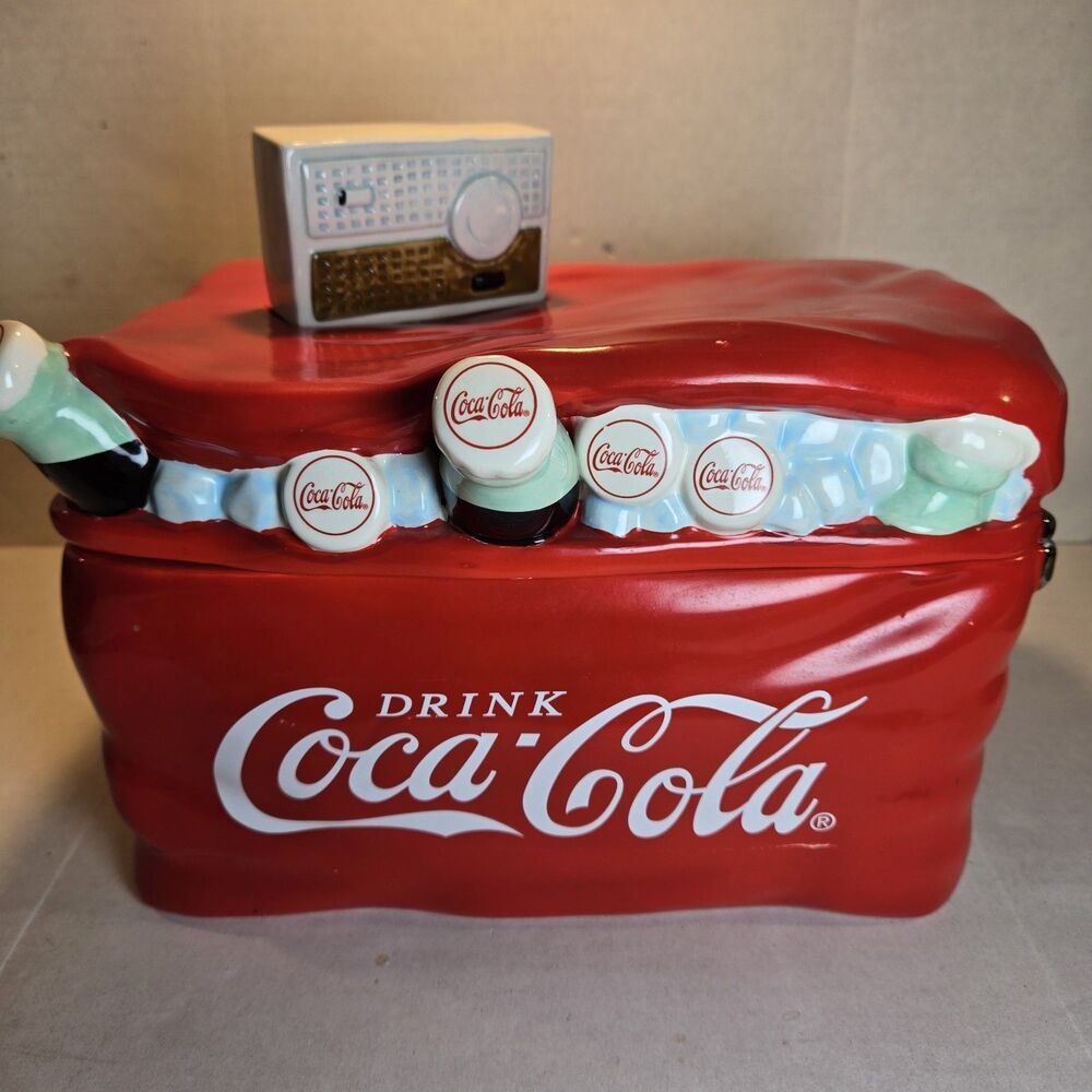 2002 Coca-Cola Sakura Beach Party Cooler Radio Ceramic Cookie Jar Vintage